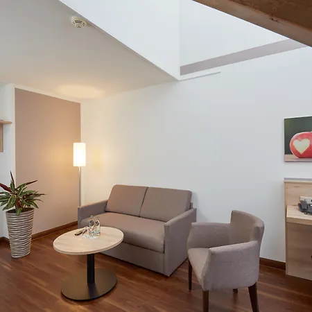 Sunday Hotel Stuttgart Herrenberg 4*