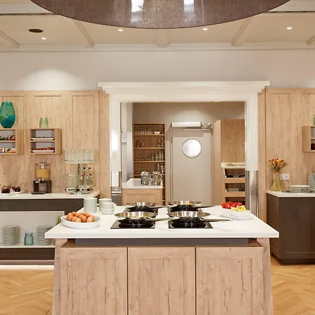 Hotel Sunday Hotel Stuttgart Herrenberg 4*