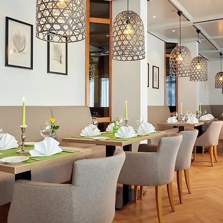 Sunday Hotel Stuttgart Herrenberg