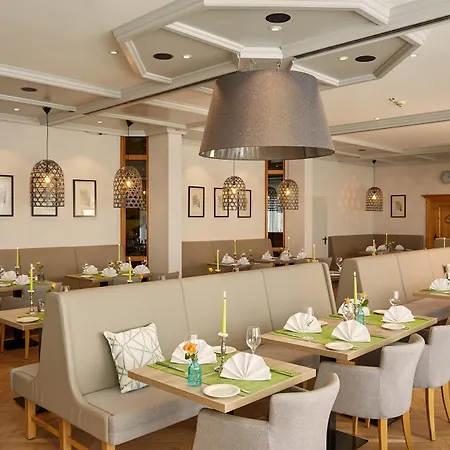 Sunday Hotel Stuttgart Herrenberg 4*
