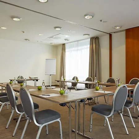 斯图加特海伦贝格h +酒店 酒店 赫伦贝格