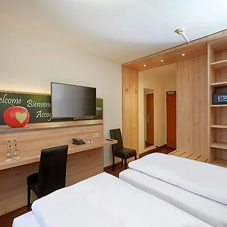 Sunday Stuttgart Hotel Herrenberg