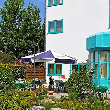 Hotel Sunday Stuttgart 4*