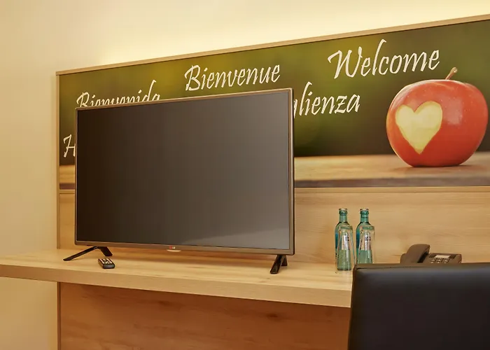 H+ Stuttgart Otel 4*